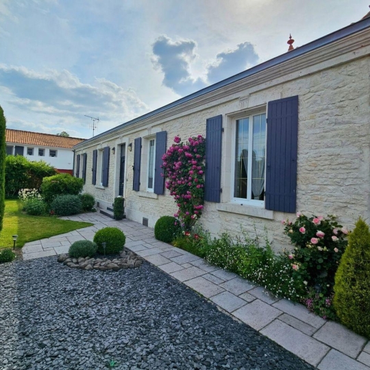  Annonces LAROCHELLE : House | AIGREFEUILLE-D'AUNIS (17290) | 137 m2 | 105 900 € 