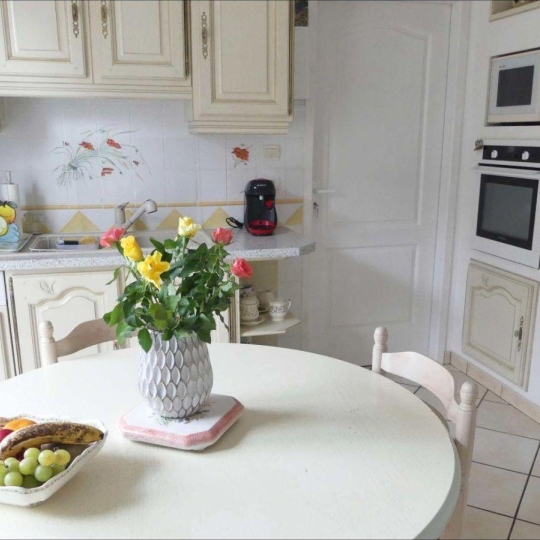  Annonces LAROCHELLE : Maison / Villa | SURGERES (17700) | 108 m2 | 330 000 € 