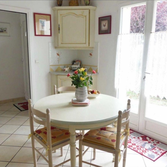  Annonces LAROCHELLE : Maison / Villa | SURGERES (17700) | 108 m2 | 330 000 € 