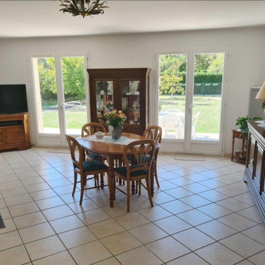  Annonces LAROCHELLE : Maison / Villa | SURGERES (17700) | 108 m2 | 330 000 € 