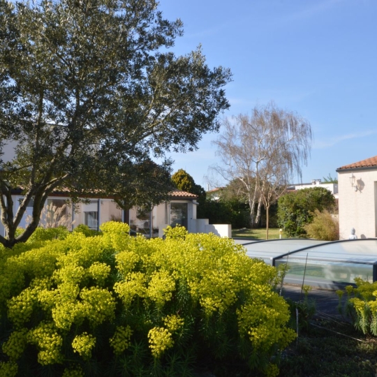  Marie-Paule GUILLEMET immobilier : House | AYTRE (17440) | 150 m2 | 645 000 € 