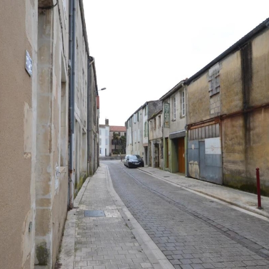  Marie-Paule GUILLEMET immobilier : Building | MARANS (17230) | 300 m2 | 212 000 € 