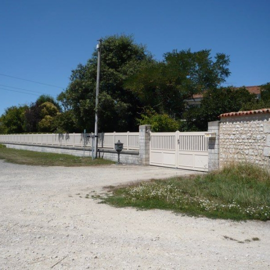  Marie-Paule GUILLEMET immobilier : House | SAINT-HIPPOLYTE (17430) | 178 m2 | 288 750 € 