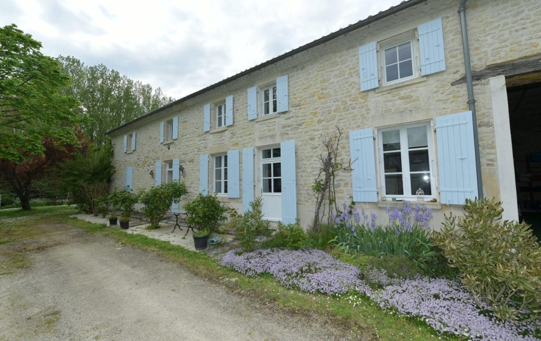Marie-Paule GUILLEMET immobilier : Maison / Villa | SURGERES (17700) | 293 m2 | 395 000 € 