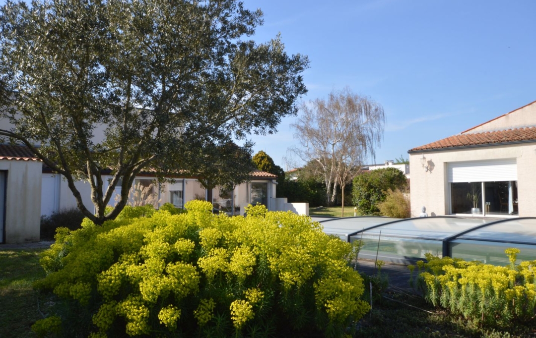 Marie-Paule GUILLEMET immobilier : House | AYTRE (17440) | 150 m2 | 645 000 € 