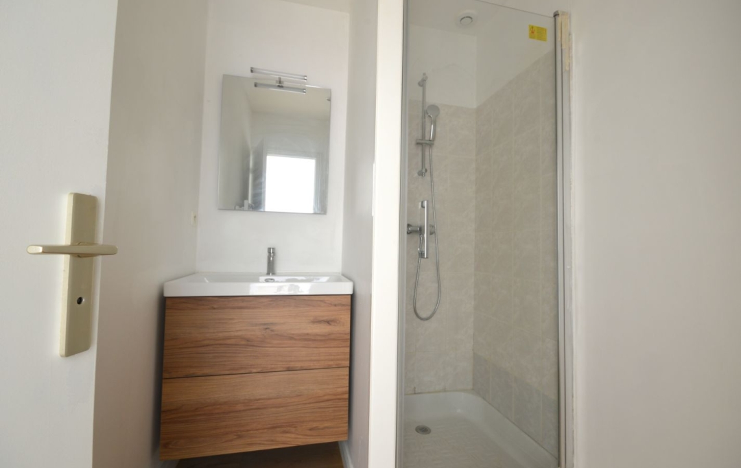 Marie-Paule GUILLEMET immobilier : Apartment | LA ROCHELLE (17000) | 42 m2 | 227 200 € 