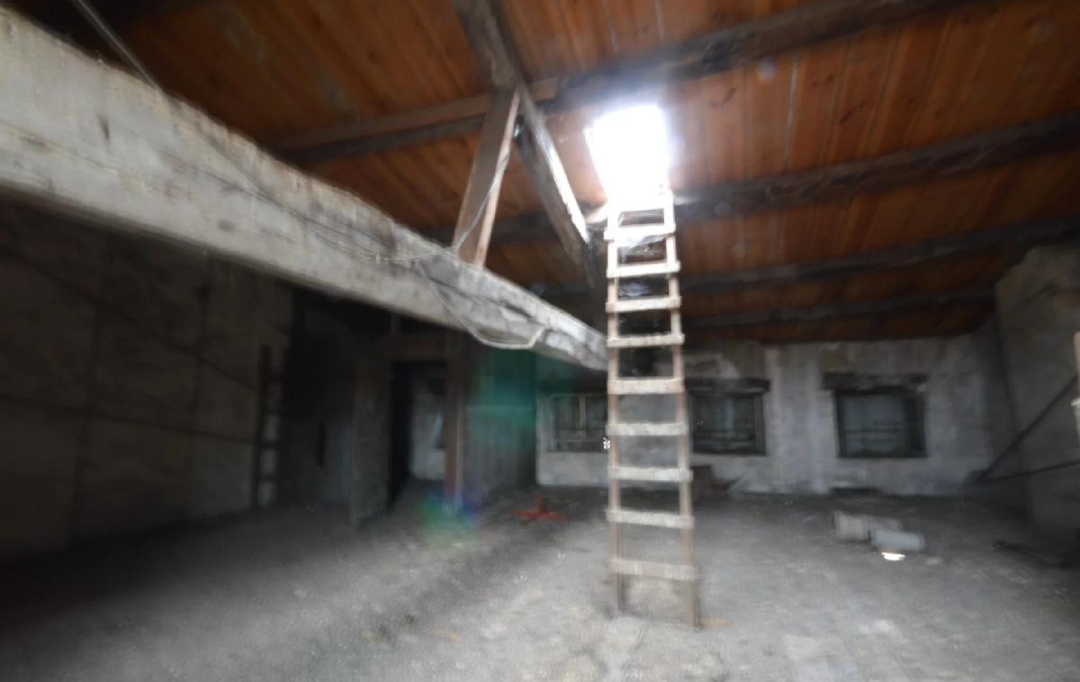 Marie-Paule GUILLEMET immobilier : Building | MARANS (17230) | 300 m2 | 212 000 € 