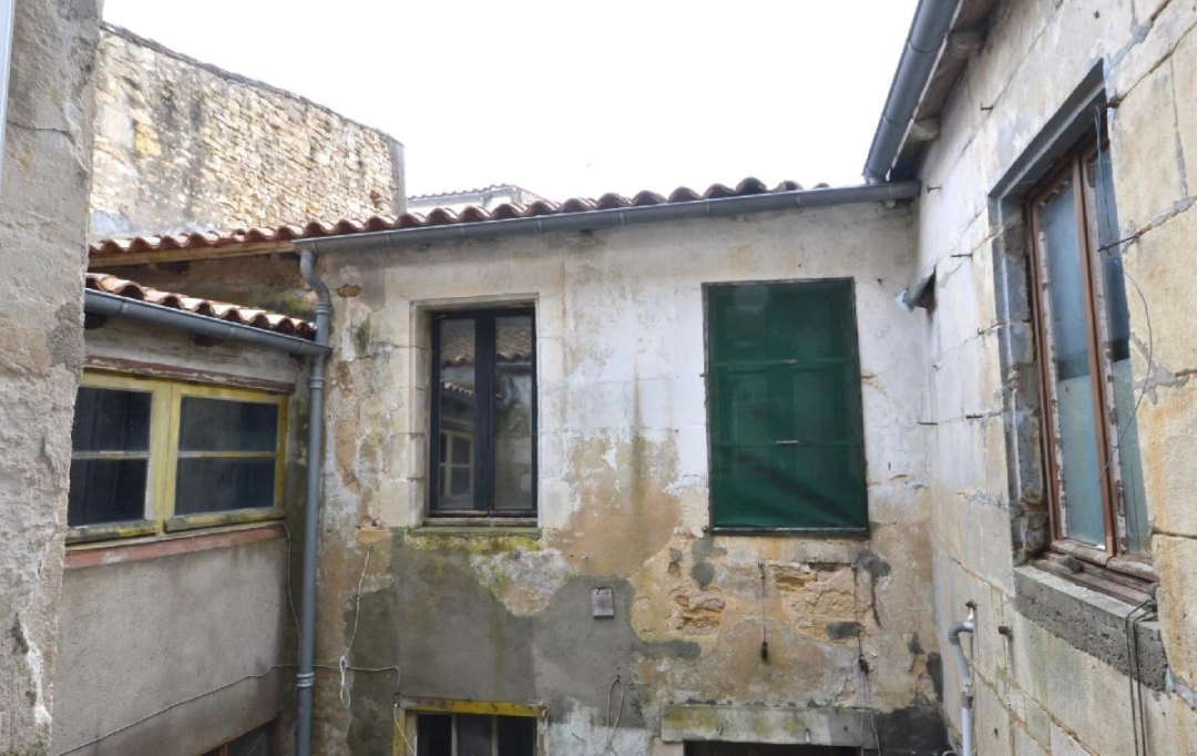 Marie-Paule GUILLEMET immobilier : Building | MARANS (17230) | 300 m2 | 212 000 € 