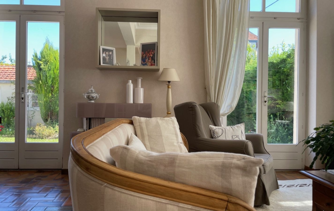 Marie-Paule GUILLEMET immobilier : House | LA ROCHELLE (17000) | 200 m2 | 1 050 000 € 