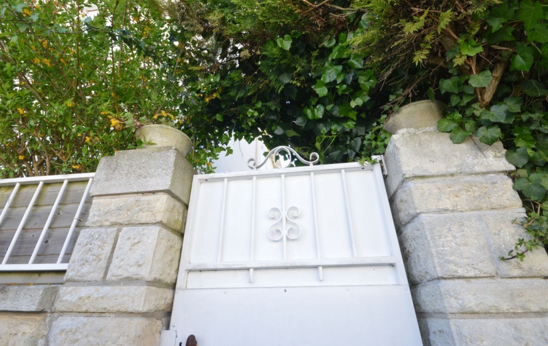 Marie-Paule GUILLEMET immobilier : House | LA ROCHELLE (17000) | 200 m2 | 1 050 000 € 