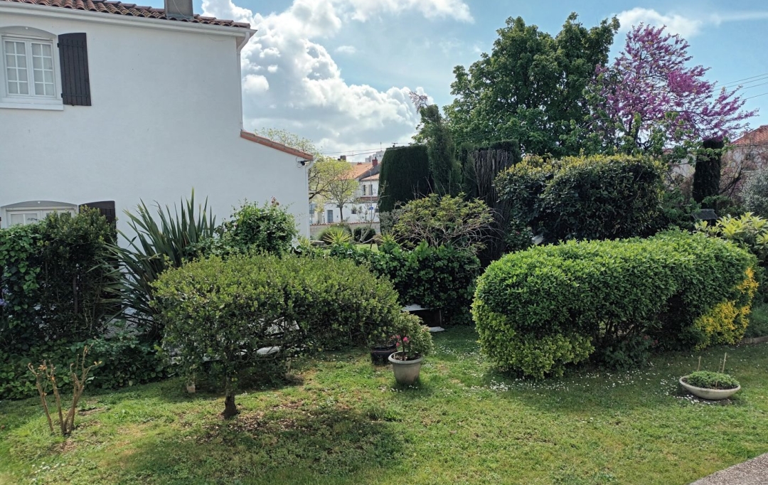 Marie-Paule GUILLEMET immobilier : Apartment | LA ROCHELLE (17000) | 63 m2 | 206 500 € 