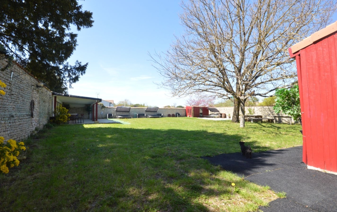 Marie-Paule GUILLEMET immobilier : Domain / Estate | BENON (17170) | 211 m2 | 593 000 € 