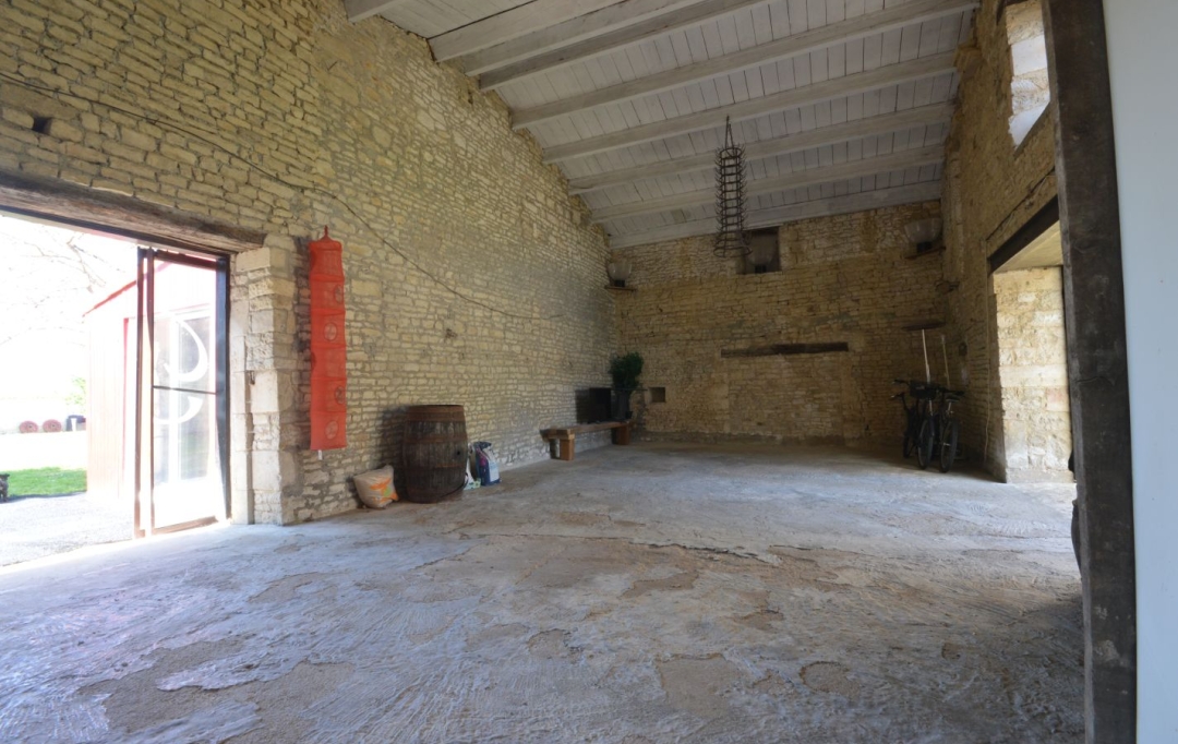 Marie-Paule GUILLEMET immobilier : Domain / Estate | BENON (17170) | 211 m2 | 593 000 € 