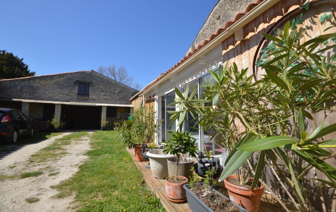 Marie-Paule GUILLEMET immobilier : Domain / Estate | BENON (17170) | 211 m2 | 593 000 € 