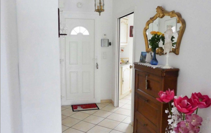 Annonces LAROCHELLE : Maison / Villa | SURGERES (17700) | 108 m2 | 330 000 € 