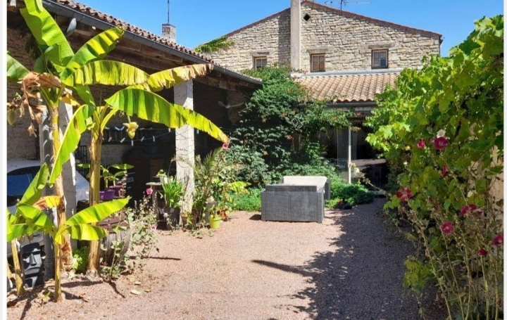  Marie-Paule GUILLEMET immobilier House | SAINTE-SOULLE (17220) | 196 m2 | 416 000 € 