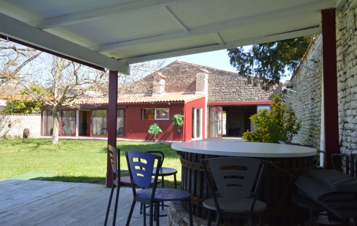  Marie-Paule GUILLEMET immobilier Domain / Estate | BENON (17170) | 211 m2 | 593 000 € 